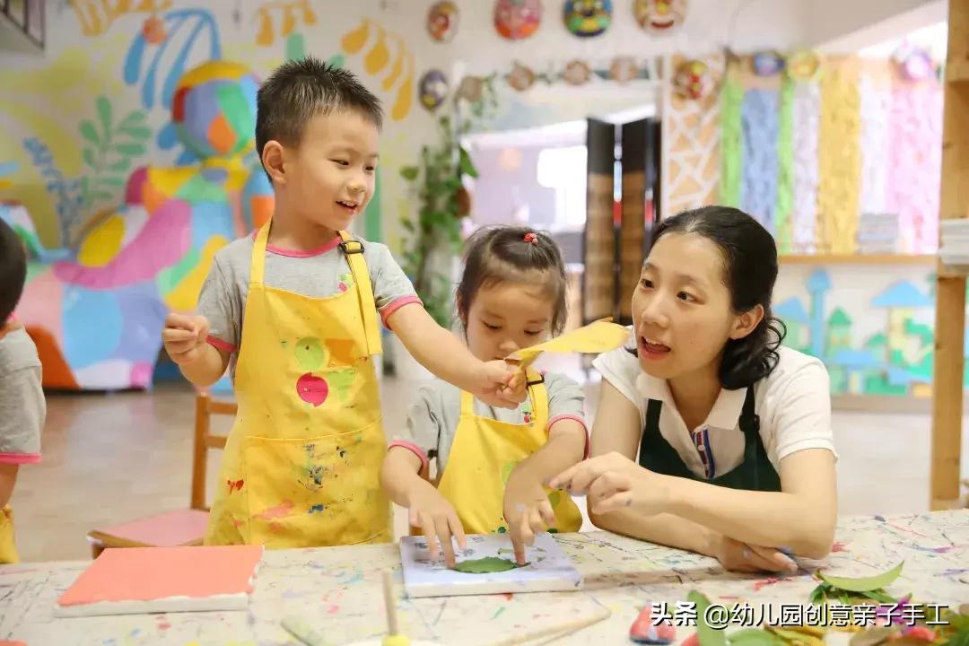 小班美工塑料袋拓印画教案,植物拓印创意教程视频