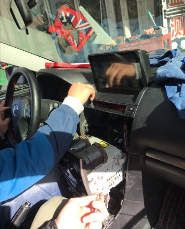 老款马自达6加装导航,老马自达六拆中控