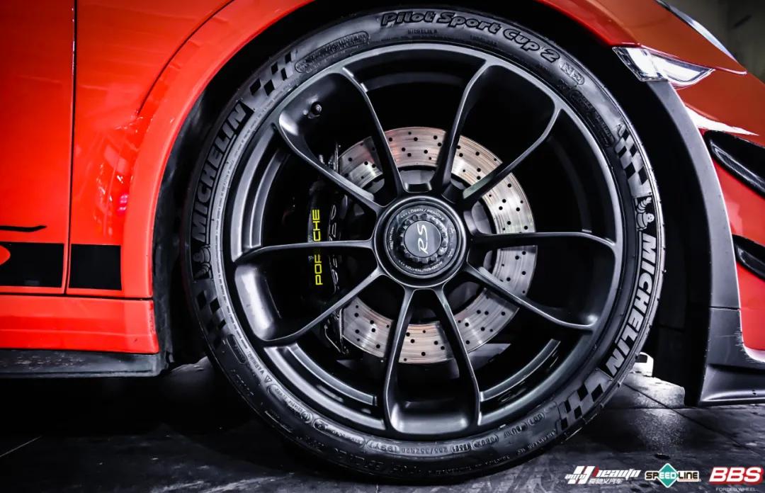 保时捷911gt3rs保养多少钱,提走一辆保时捷911gt3rs的过程