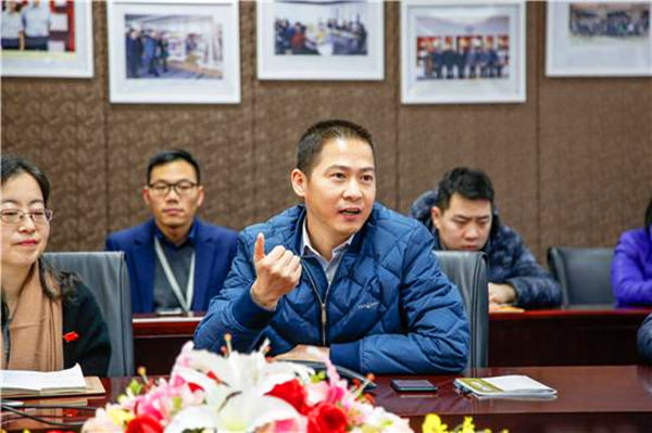 将日用品卖给外国人赚35亿，被评为宁波最佳雇主，却鼓励员工离职