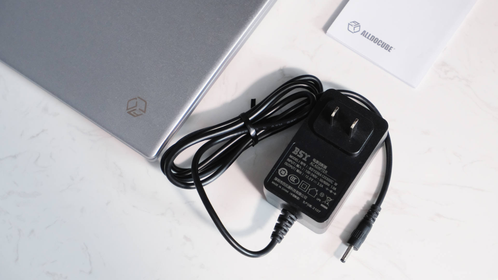 surface和普通笔记本对比,笔记本和surface买哪个版本好