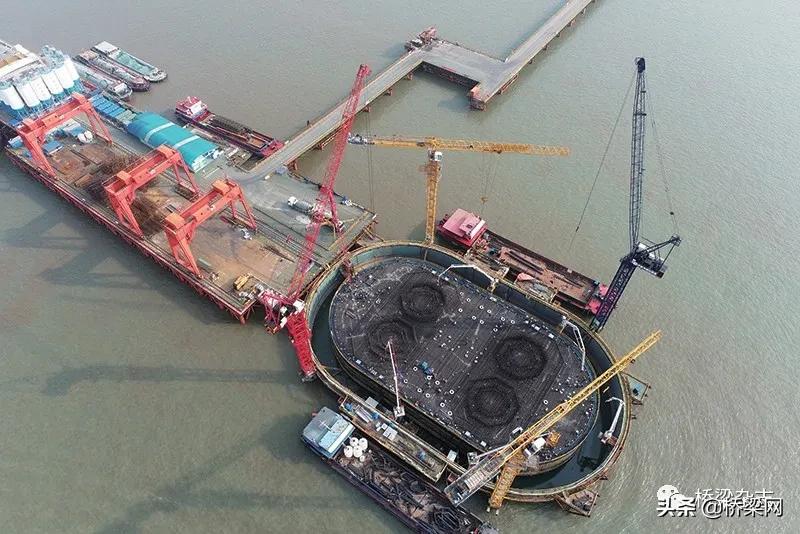 长江涌潮,长江浪涛汹涌澎湃视频