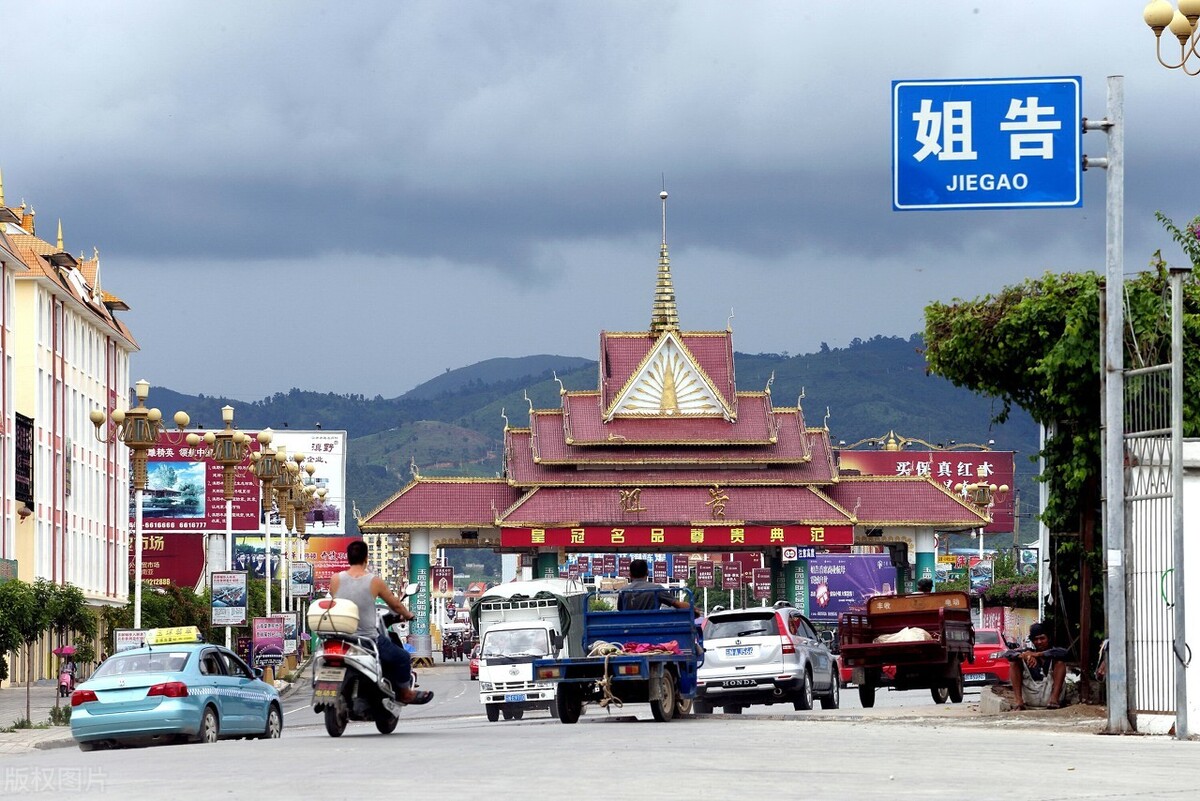 云南自驾游公路崎岖险要吗,云南自驾最美的路段