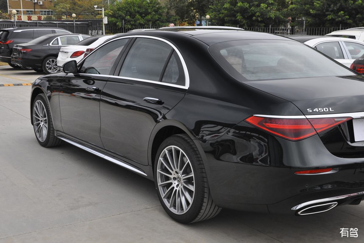 奔驰s级2022款和2021款有什么区别,奔驰s级真的很出色吗