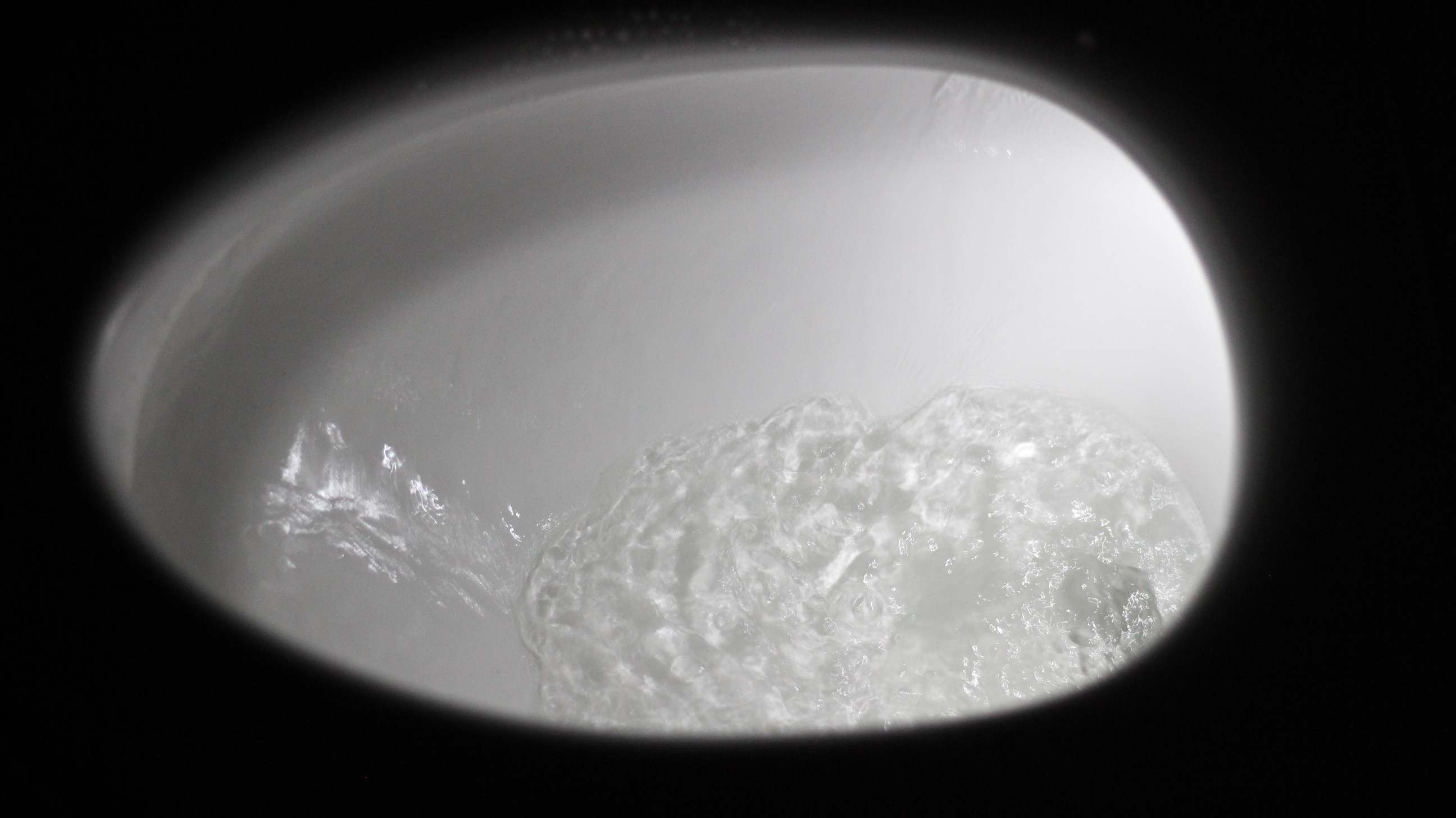 旧时王谢堂前燕，飞入寻常百姓家---怡和YV50智能马桶