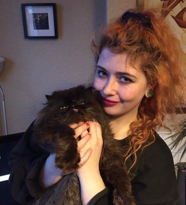 英25岁女孩兼职甜心宝贝，4年邂逅50名糖爹，身心俱疲不能自拔