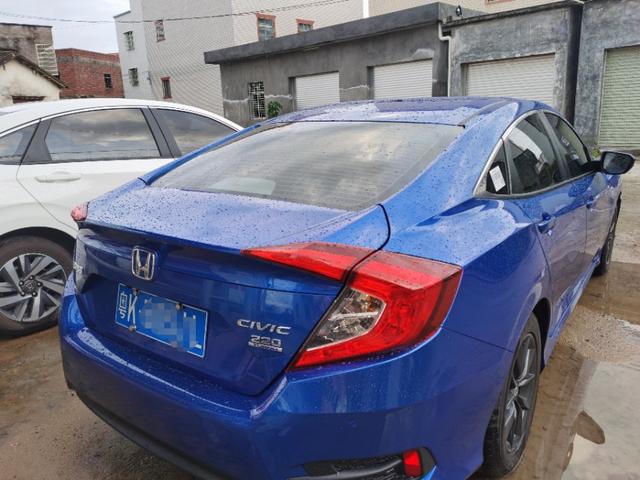 修汽车后备箱盖多少钱,去修车店装个尾箱多少钱