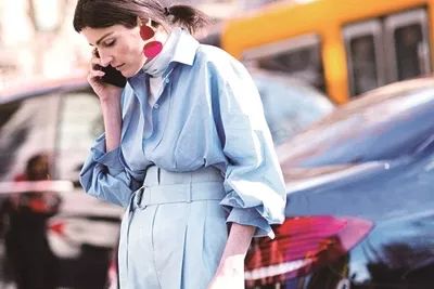 丝巾搭配50岁,丝巾10种搭配方法