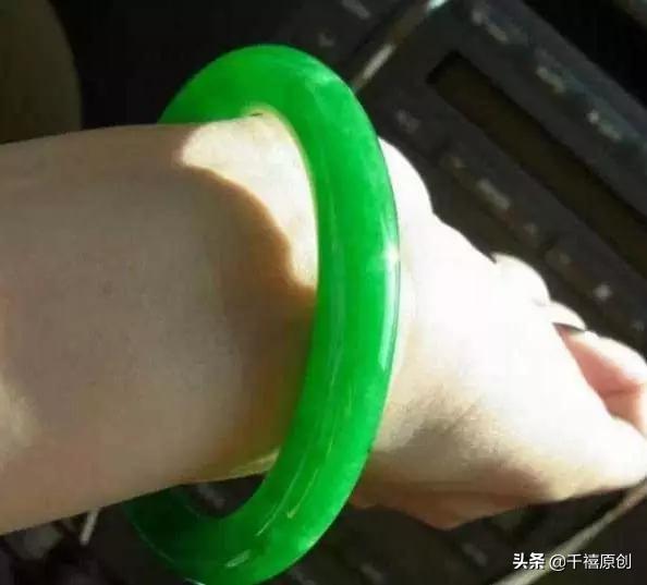 金戒指变形了怎么办？首饰受损，可不能马虎对待