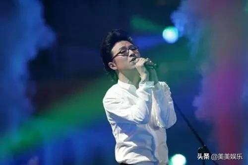 那些年汪峰“预言”的大新闻：郑爽张恒撕X，王菲离婚，文章出轨