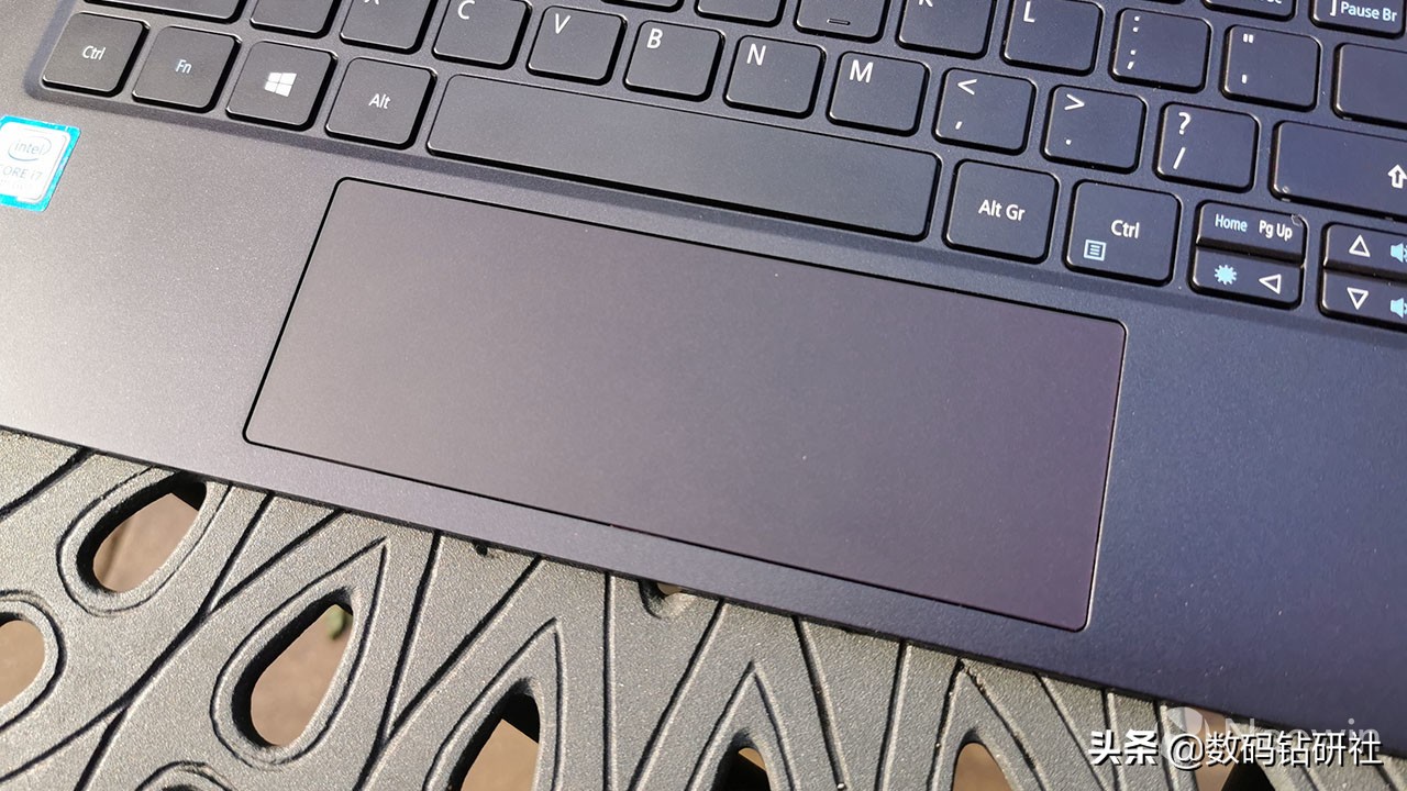 acerswift7二合一笔记本评测,宏碁蜂鸟swift7轻薄本