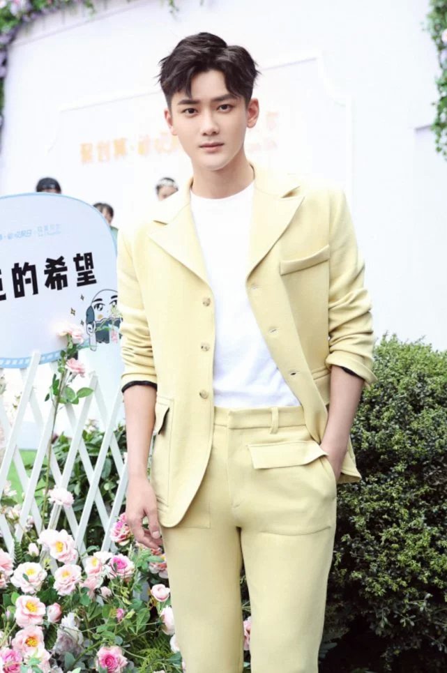 熊梓淇翻包,熊梓淇同款书包