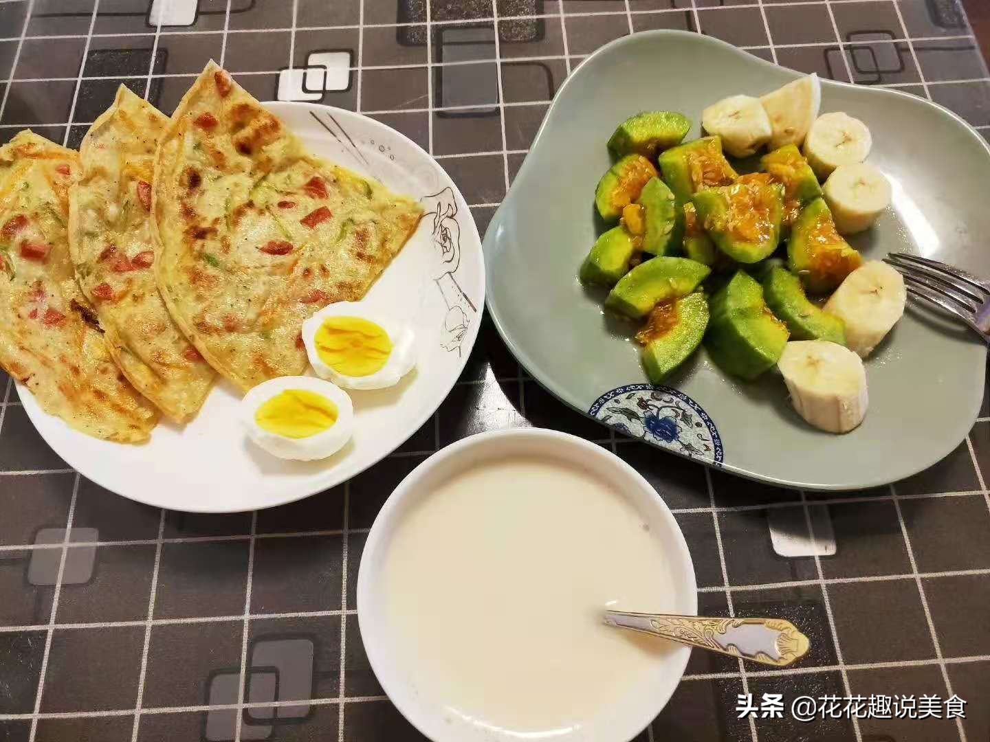 二线城市家三口标准开销,一家四口的晚餐真实图三菜一汤