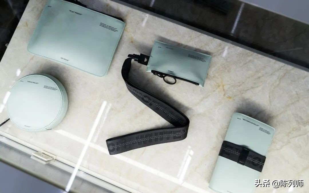 offwhite风格,白色品牌陈列搭配