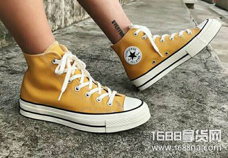 匡威高帮搭配女小腿粗,腿粗穿匡威高帮鞋好看吗男