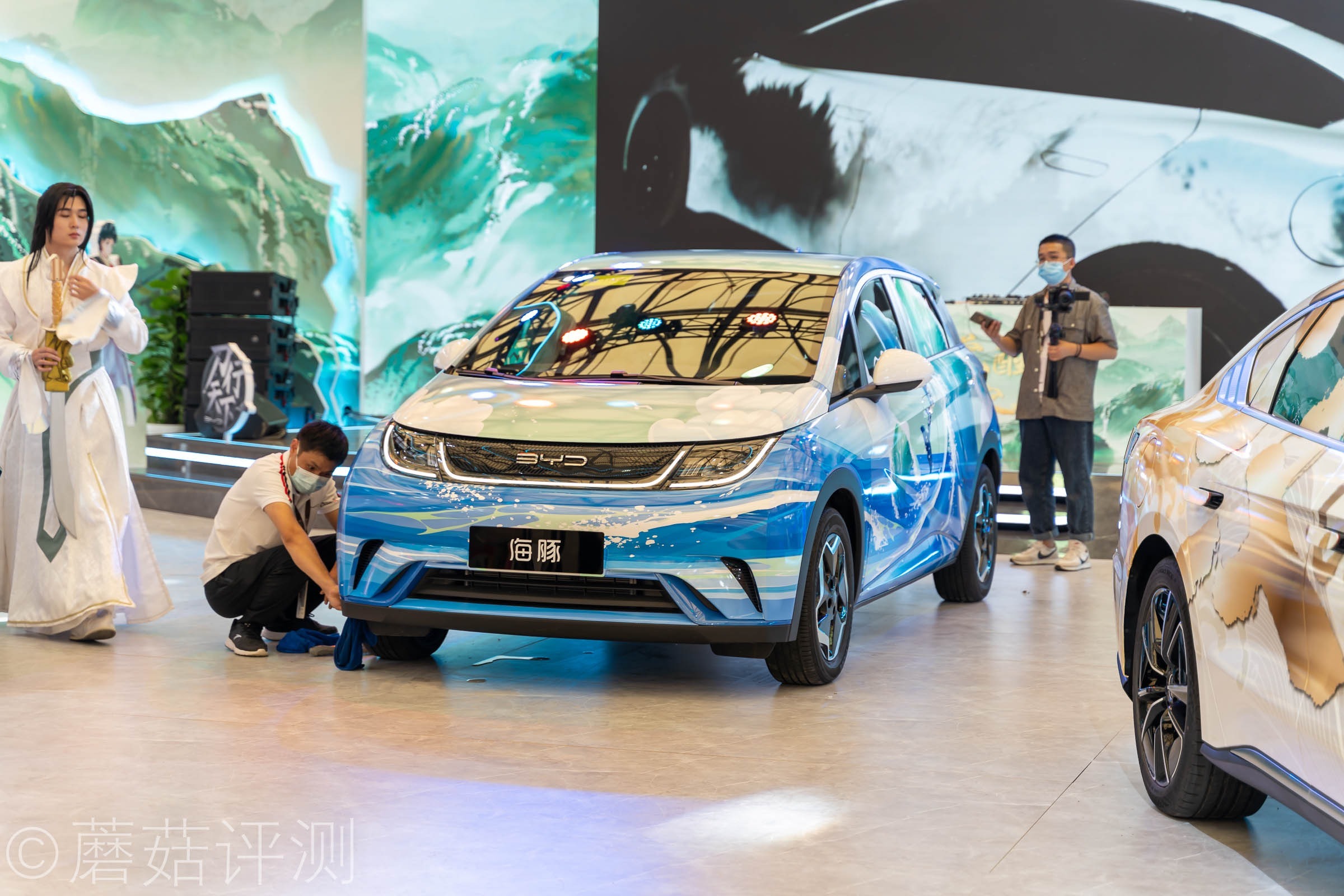 又有啥好玩的？蘑菇带你逛ChinaJoy2021，硬件、车和漂亮的小姐姐