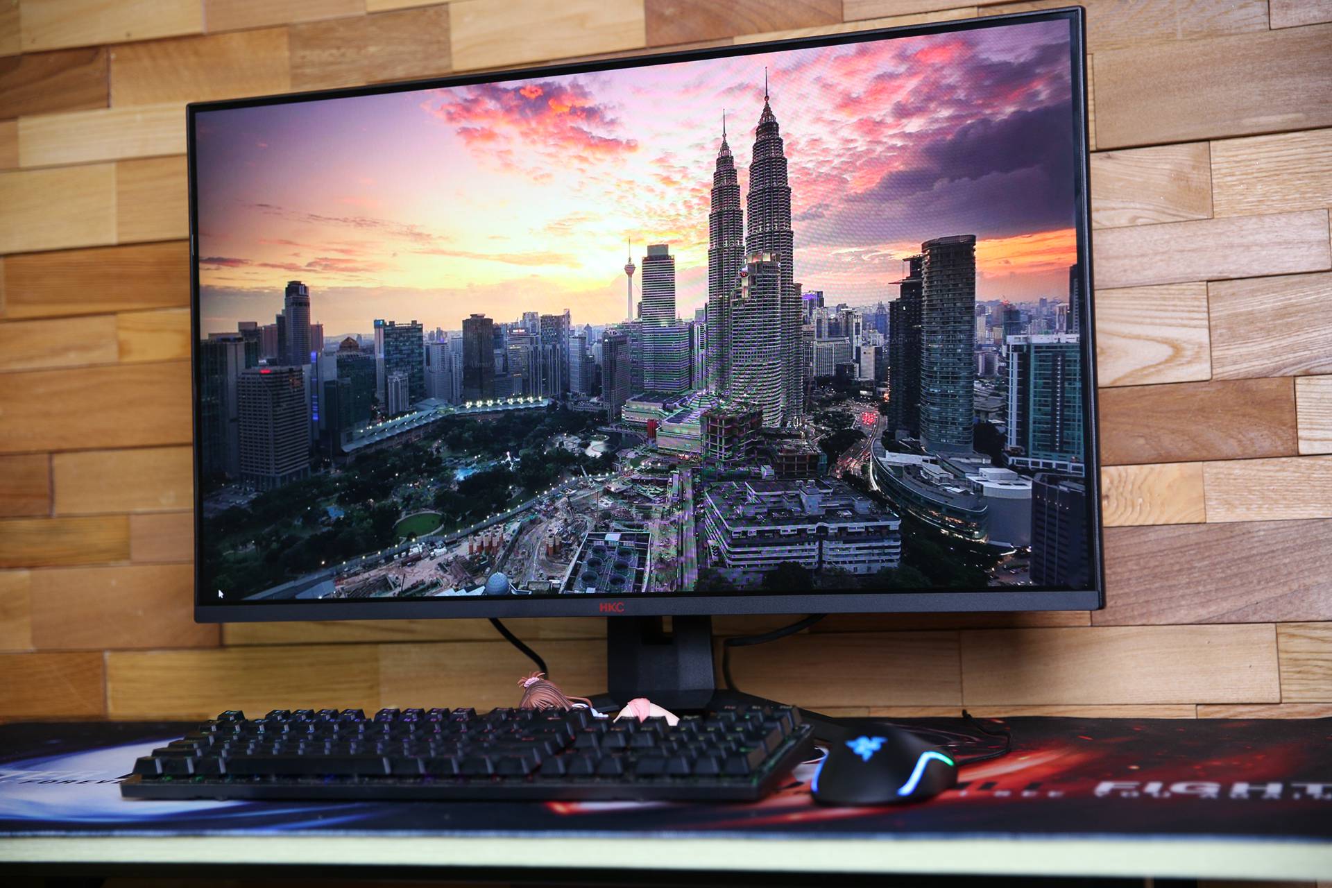 hkc32寸144赫兹曲面屏显示器评测,27寸144hz电竞显示器评测hkc