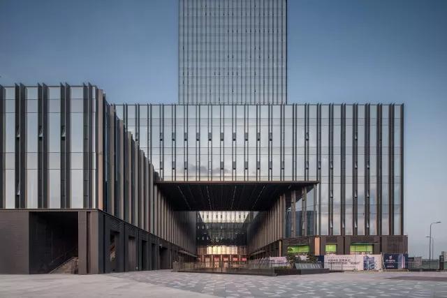 中国中铁西南总部照片,中国中铁西南总部项目