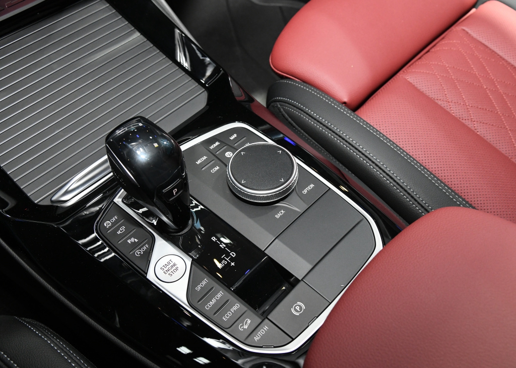 宝马x330i黑武士,宝马x3改装黑武士2020款