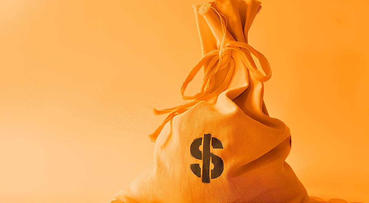 初中生扎堆直播妄想暴富，李佳琦背后团队曝光：醒醒吧，孩子