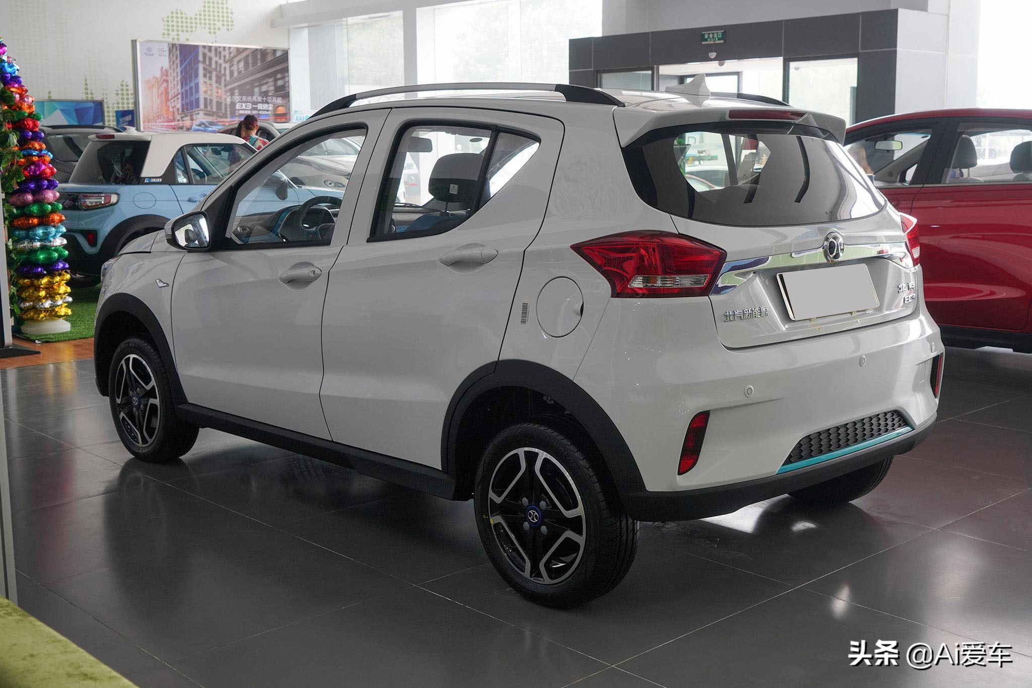 便宜省油电动汽车续航里程长,便宜好养的代步车