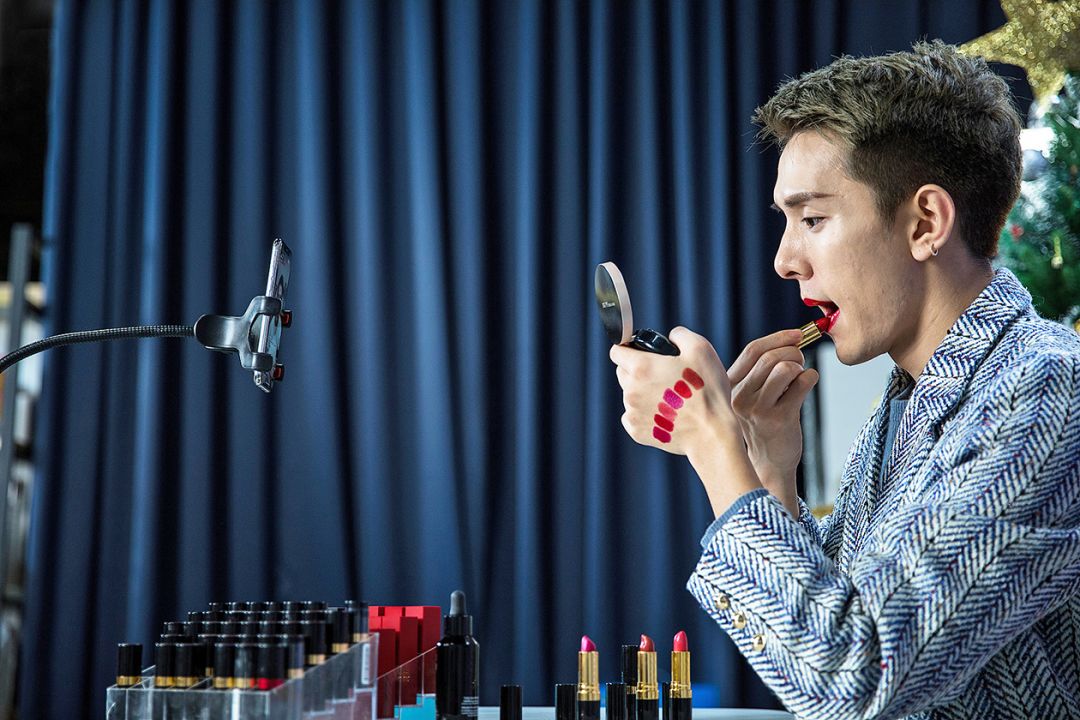 昆明传统零售业直播式营销自救 “求生欲”满满