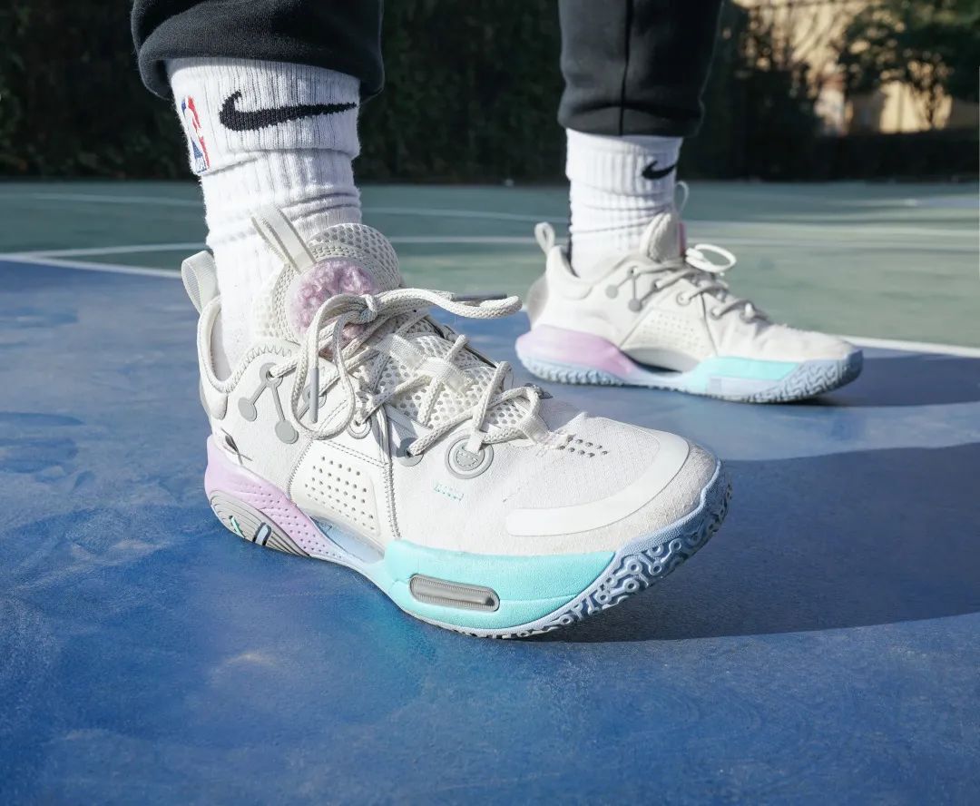 李宁全城9青年版有啥区别,李宁全城9玩具总动员测评