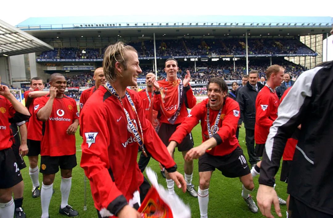 贝克汉姆历史排名能到多少位,贝克汉姆足坛历史地位排名