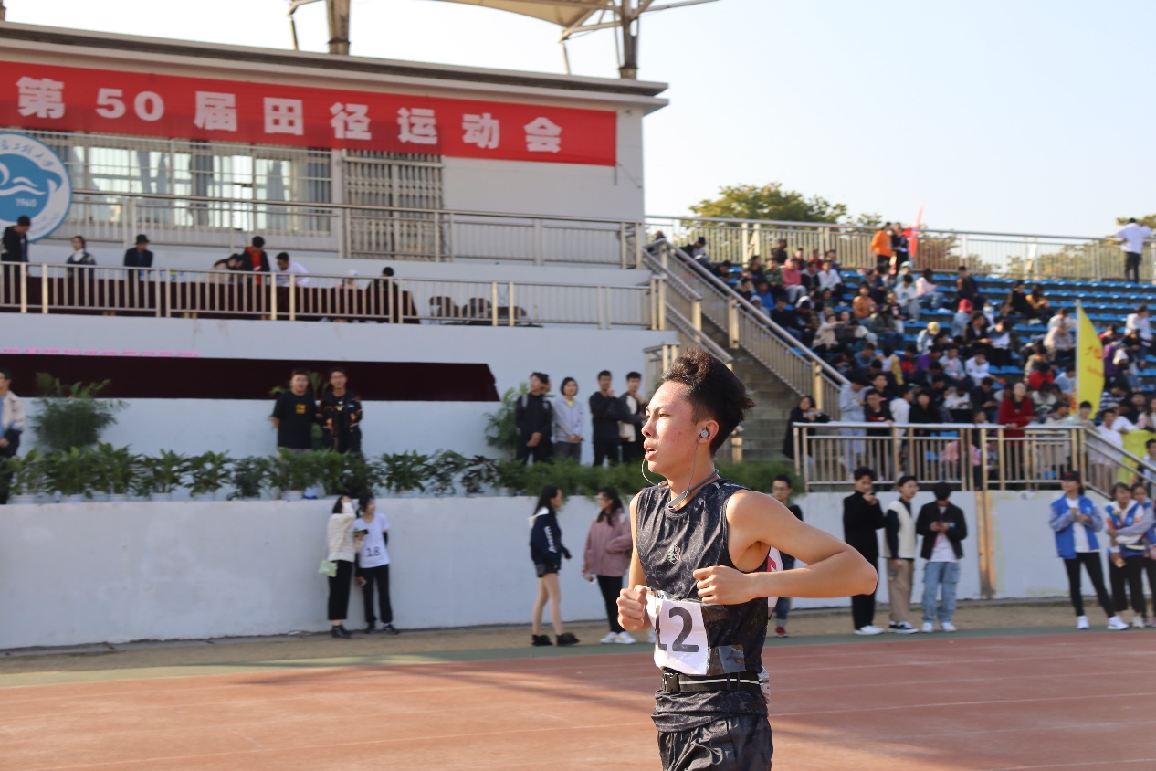 男子团体女子团体比赛,田径比赛中荣获佳绩