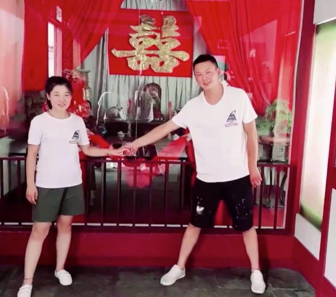 “你放心去，等你回来咱再办婚礼”