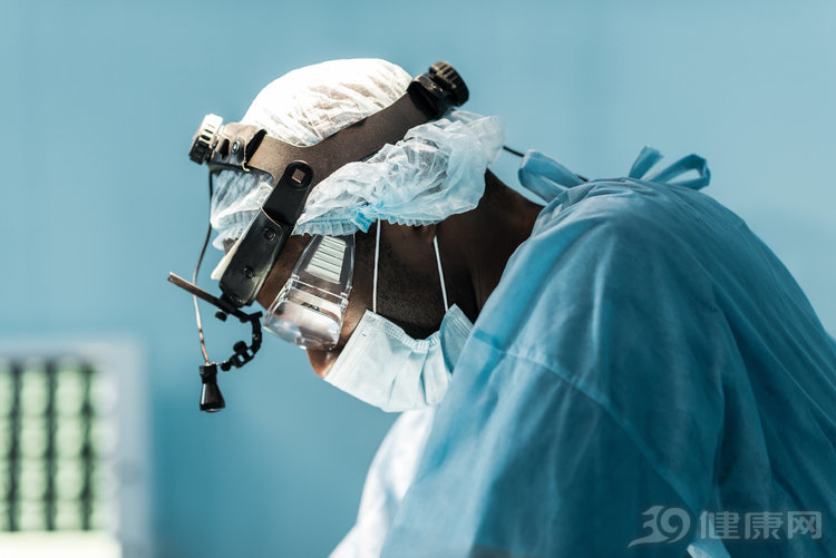 近视手术有禁忌并非人人都可做,近视手术三种人不适合做