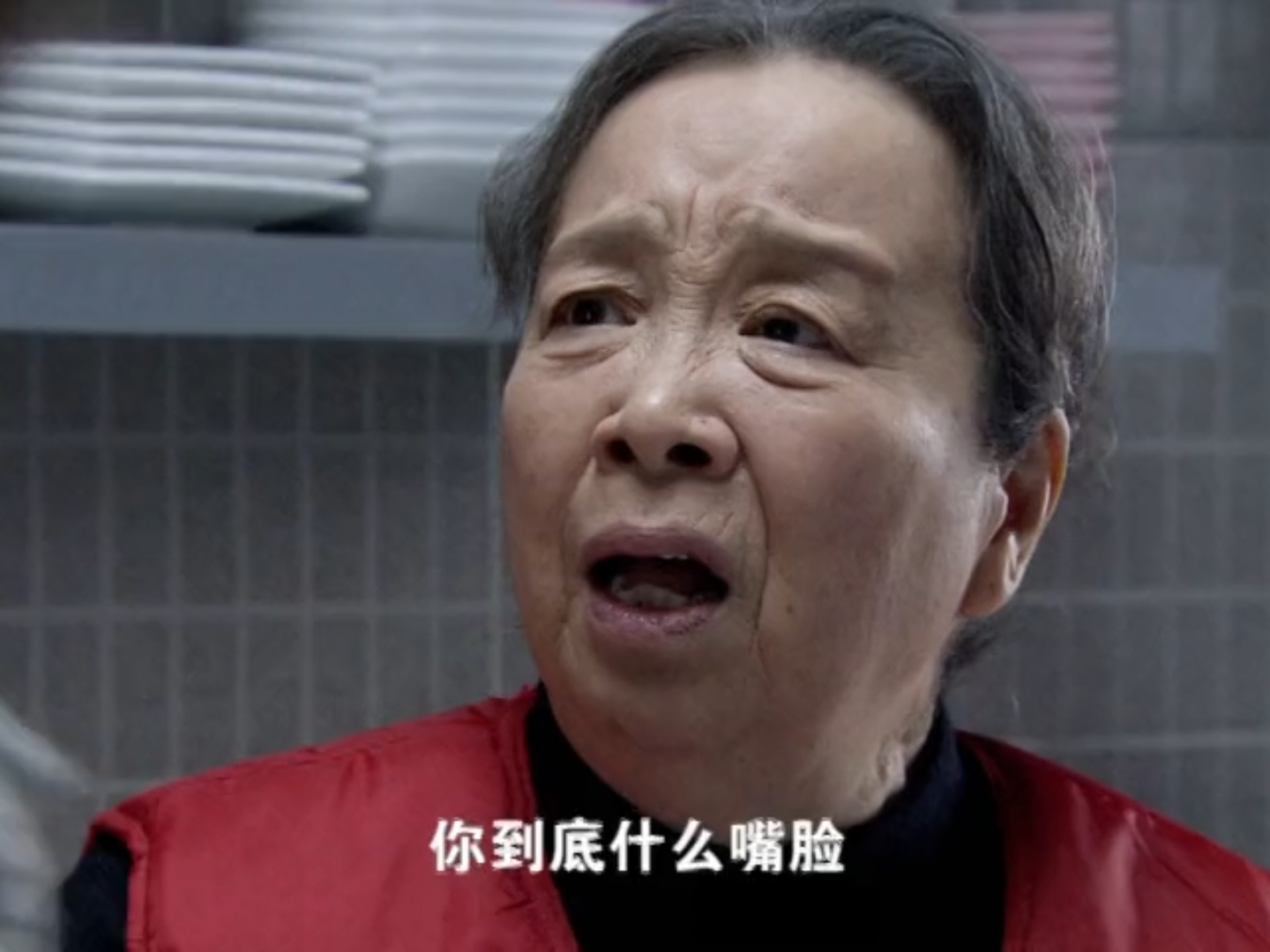 重看《双面胶》原著才明白：胡丽娟的婆婆那么恨她，其实是为了他