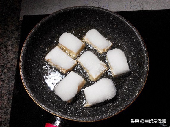 怎样把毛豆腐制作成臭豆腐乳,五香毛豆腐和油炸毛豆腐