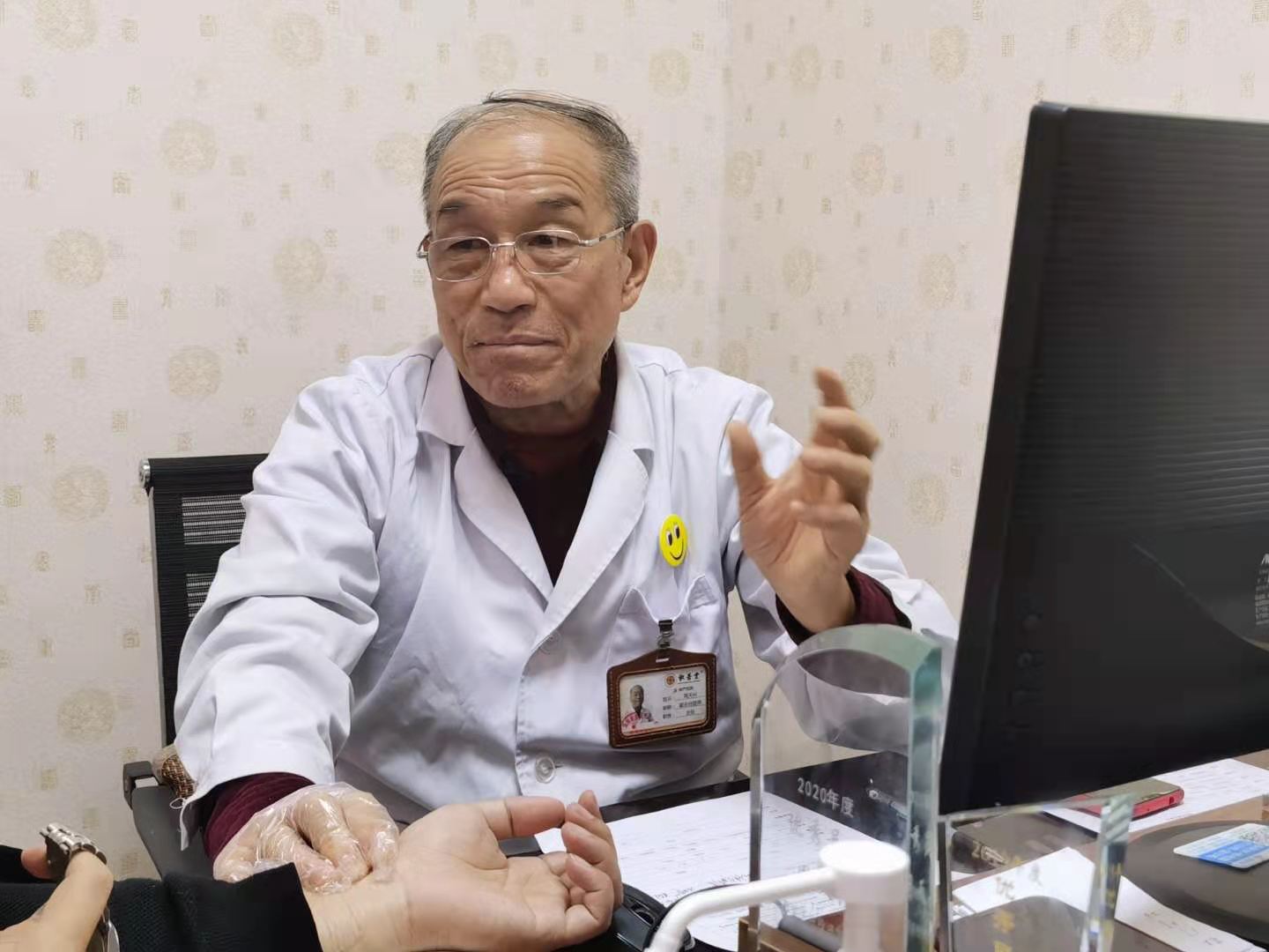 年轻人如何根治前列腺增生,年轻人患上前列腺增生的处理方法