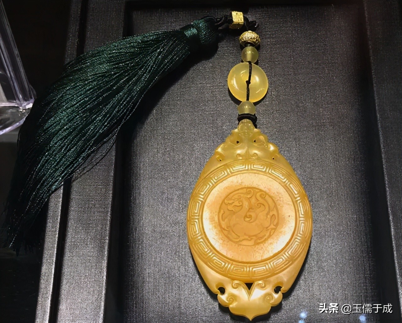 图解石英岩玉与翡翠的区别,石英岩玉和碳酸盐质玉哪个值钱