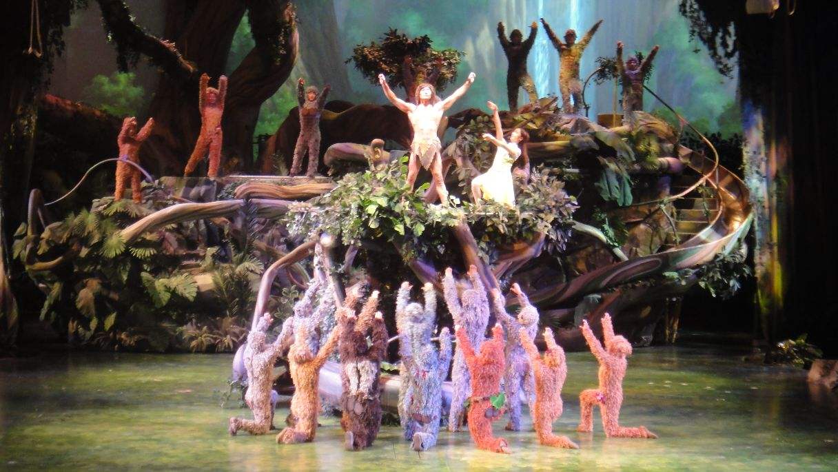 上海迪士尼酒店两天一夜攻略,上海迪士尼攻略带孩子怎么玩