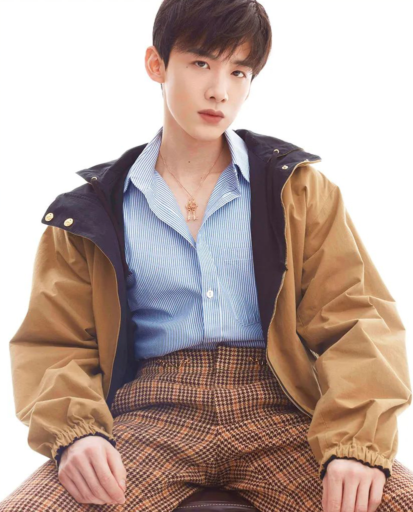 白敬亭代言的周生生转运珠,白敬亭推荐周生生