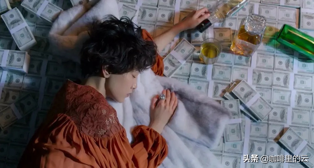 喜宝：童话故事里的灯最后都暗掉了，空有城堡和失去光彩的水晶鞋