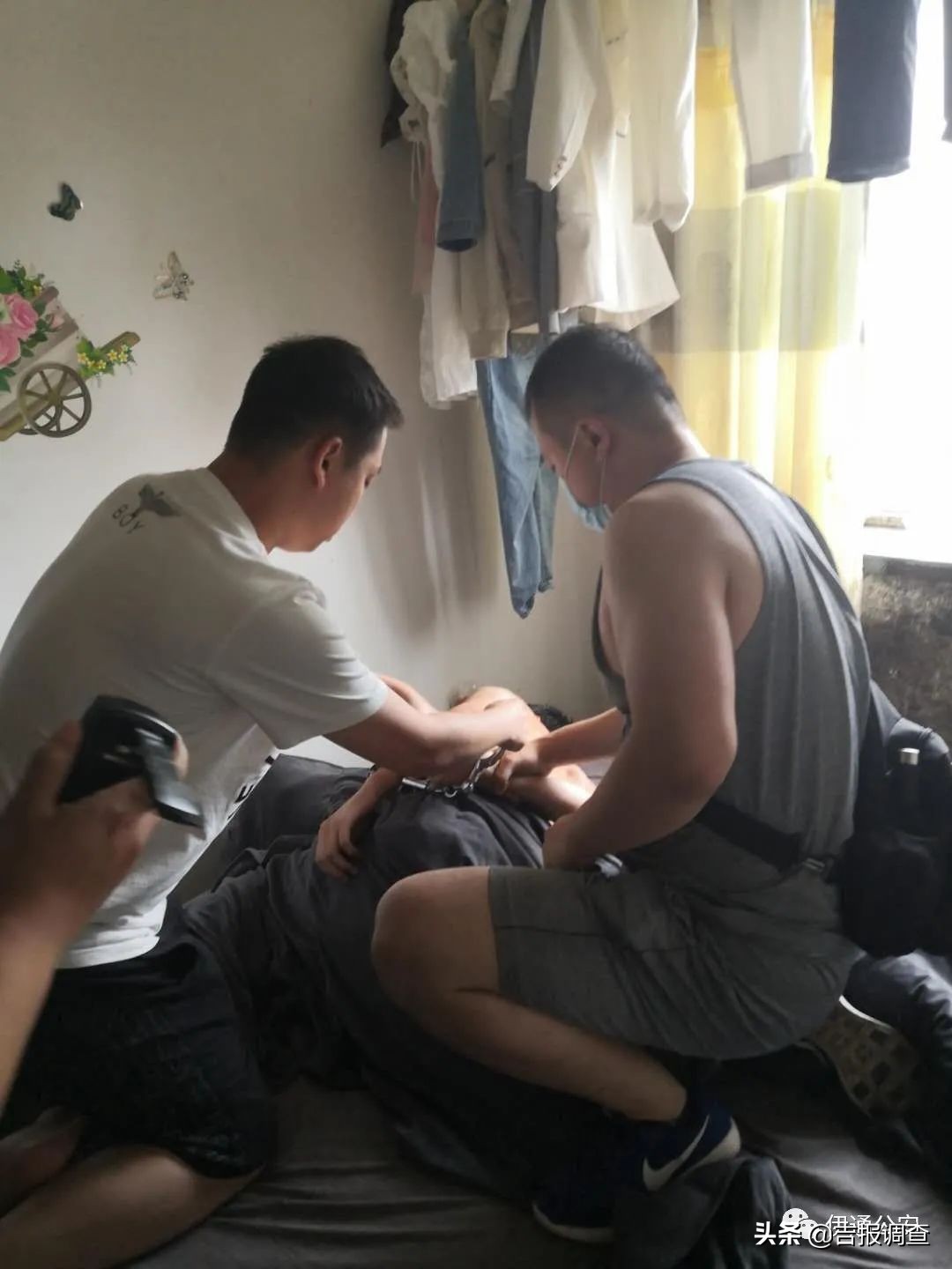 警方抓捕信用卡诈骗团伙,破获信用卡诈骗案