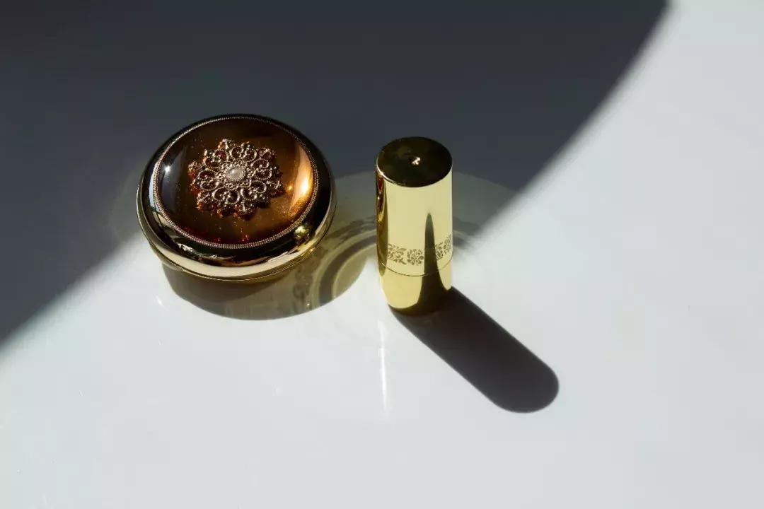 吹爆Angelababy、孟美岐的时装周生图,奶油肌用这些气垫打造