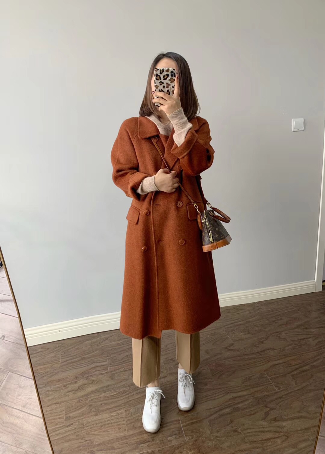 高端双面绒羊绒大衣穿搭,宽松休闲羊毛绒大衣怎样穿好看