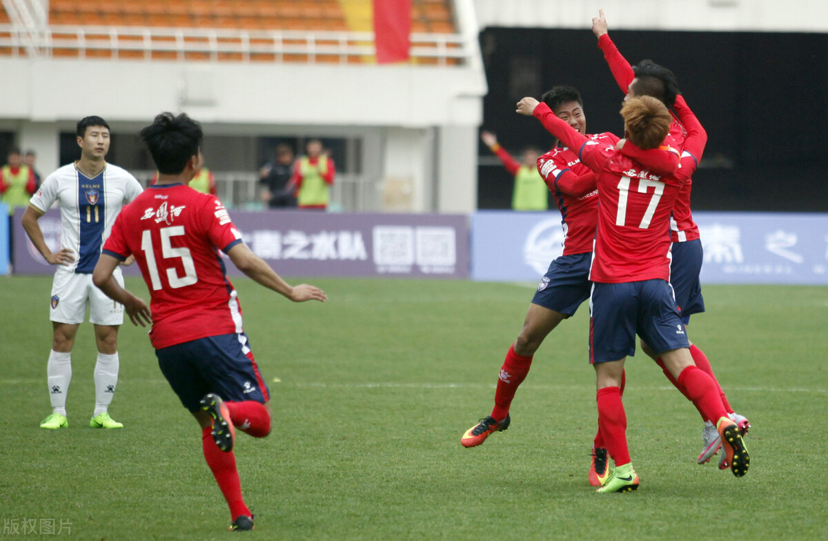 反对发行中超联赛足*彩球**票