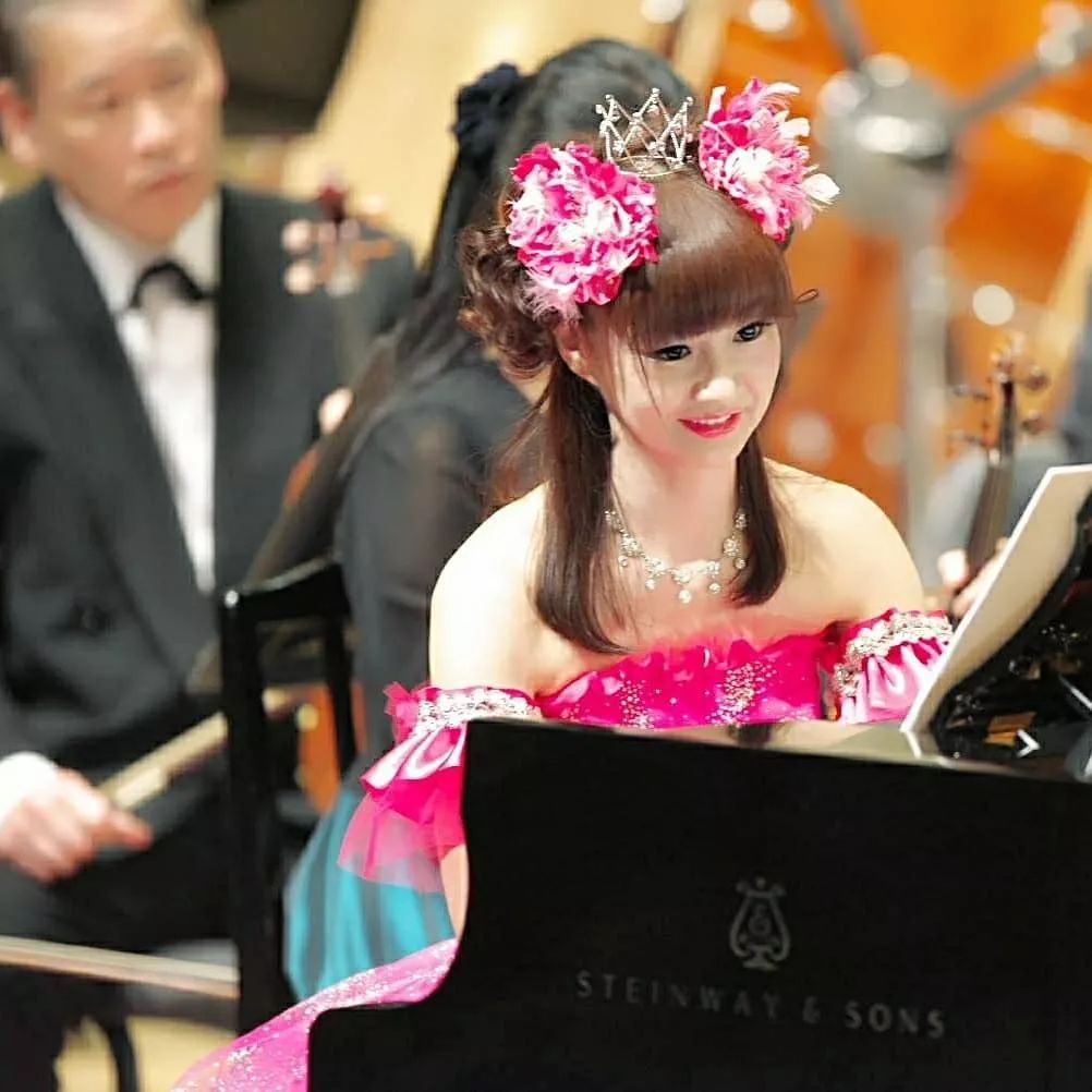 日本小姐姐被宠溺,日本小姐姐成长轨迹