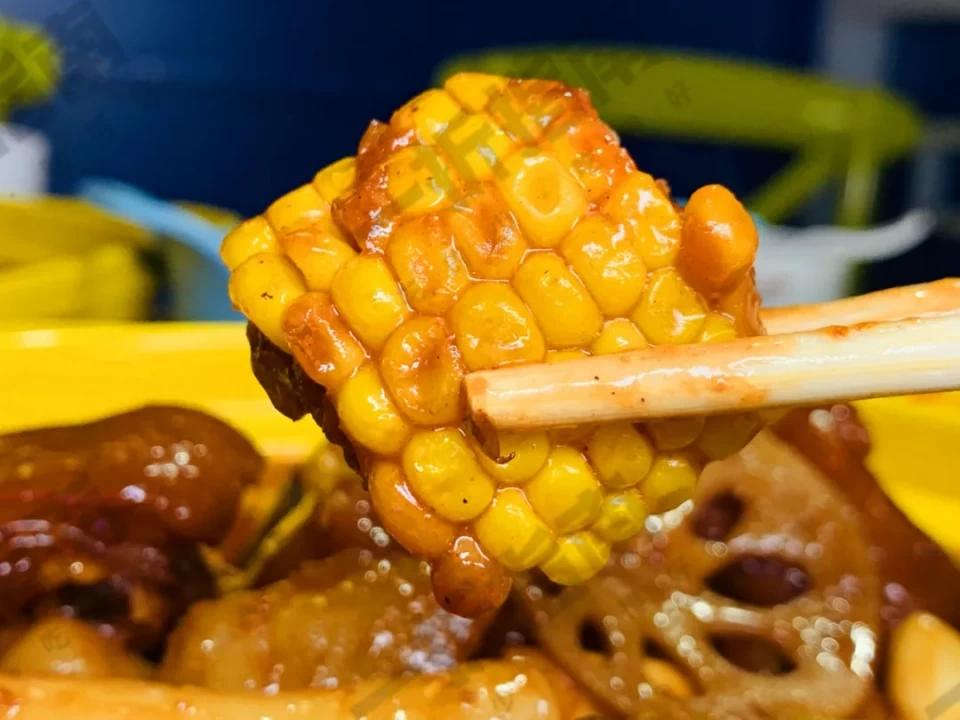 多嘴肉蟹煲餐厅设计,多嘴肉蟹煲点评