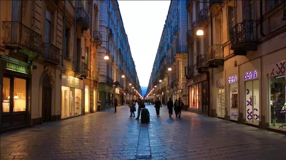 意大利留学博洛尼亚欧亚学院,意大利都灵理工留学