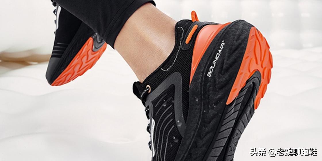 百元售价千元脚感！这3款国产跑鞋揭开了阿迪耐克的“遮羞布”