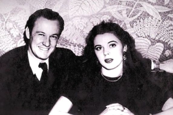 漫威之父斯坦李年轻的时候有多帅,漫威各个电影中的斯坦李形象