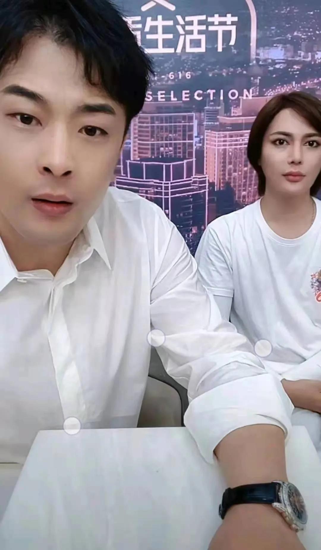 辛巴快手成就完整视频,辛巴直播说快手官方回放完整视频