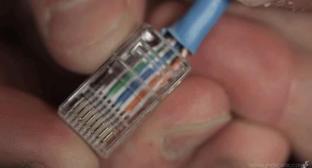 给大家分享一个不知道用不用得上的小知识，网线的接线方法