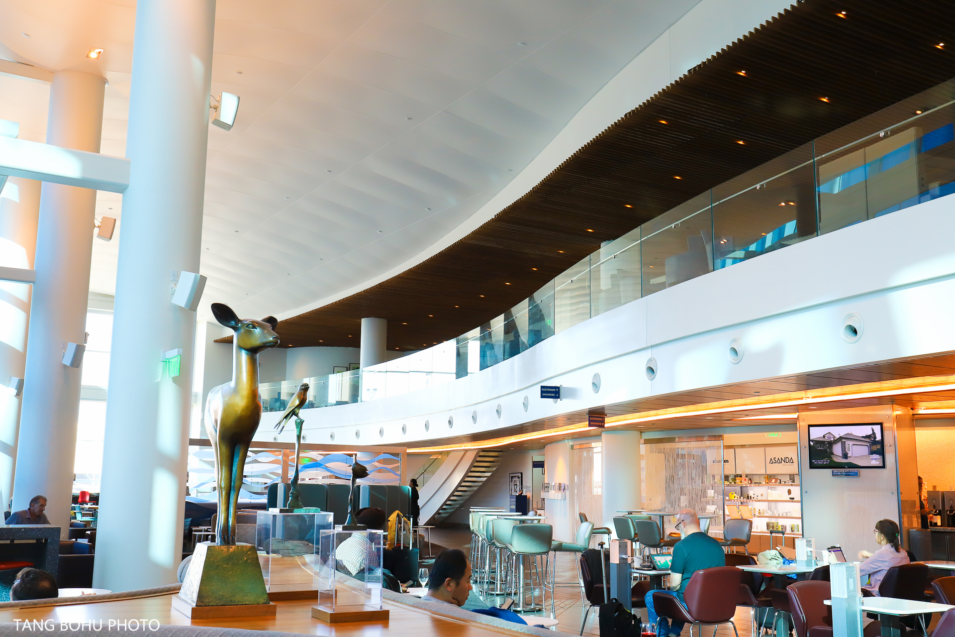 达美航空经济舱如何坐得舒服,达美航空登机体验